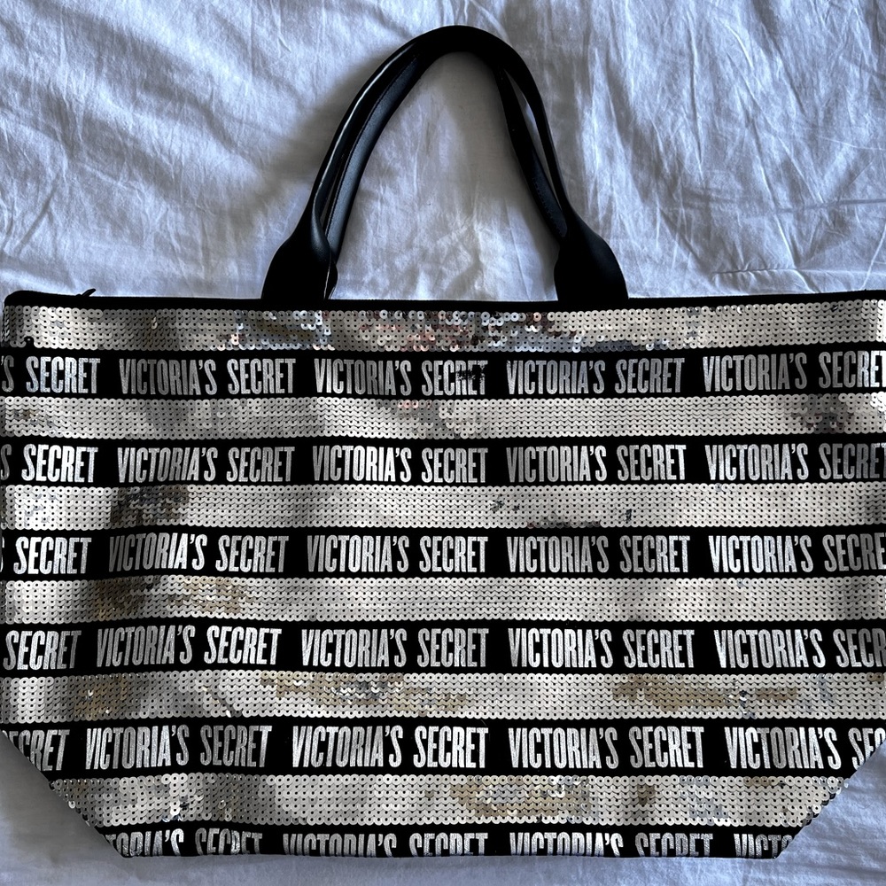 NWOT Victoria’s Secret Canvas Tote/travel bag